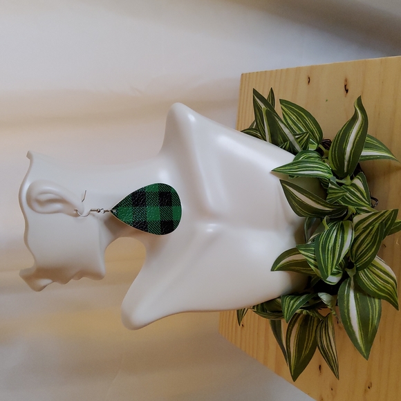 Green & Black Plaid Earrings - Picture 1 of 3